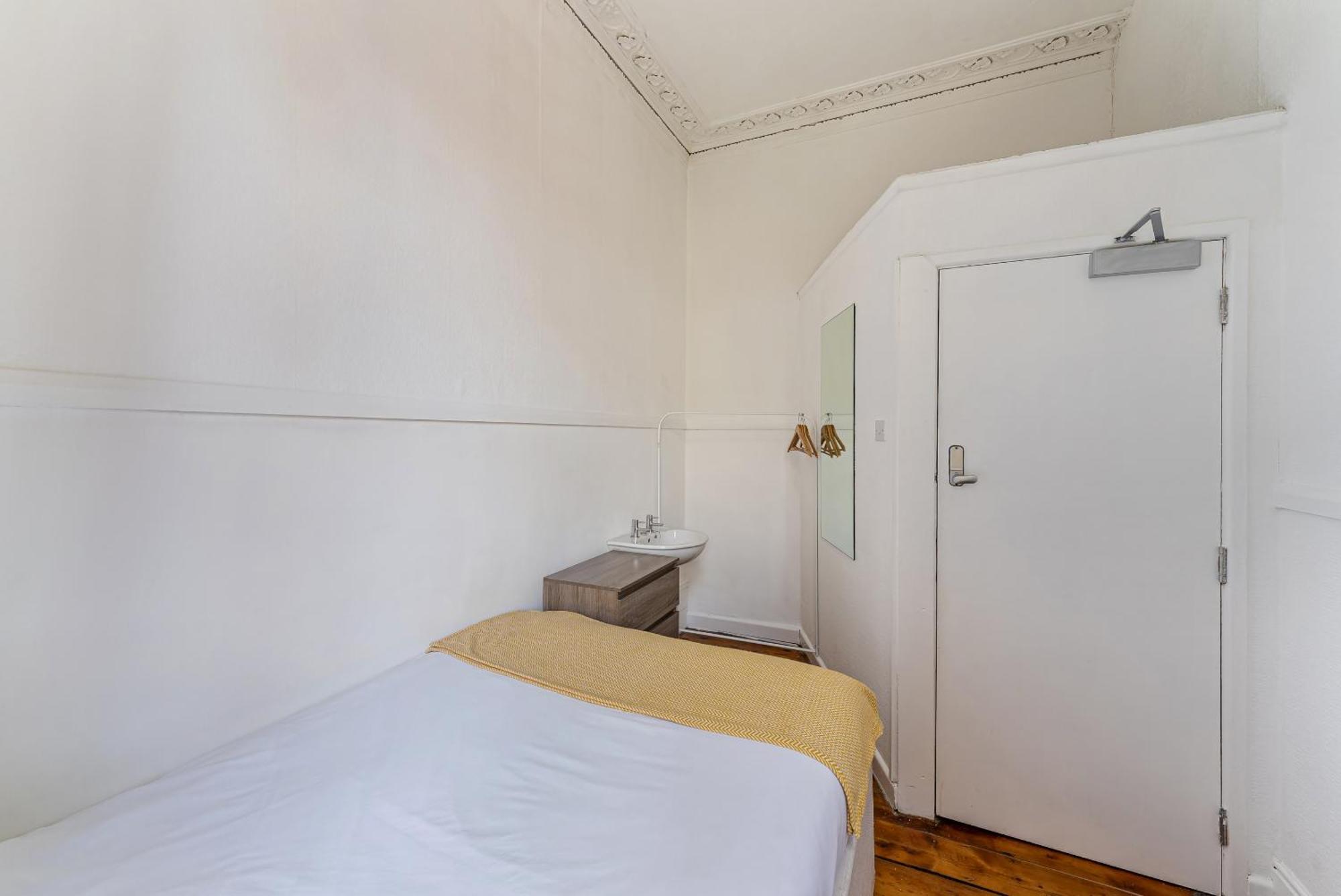 Chambre Simple Standard avec Salle de Bains Commune