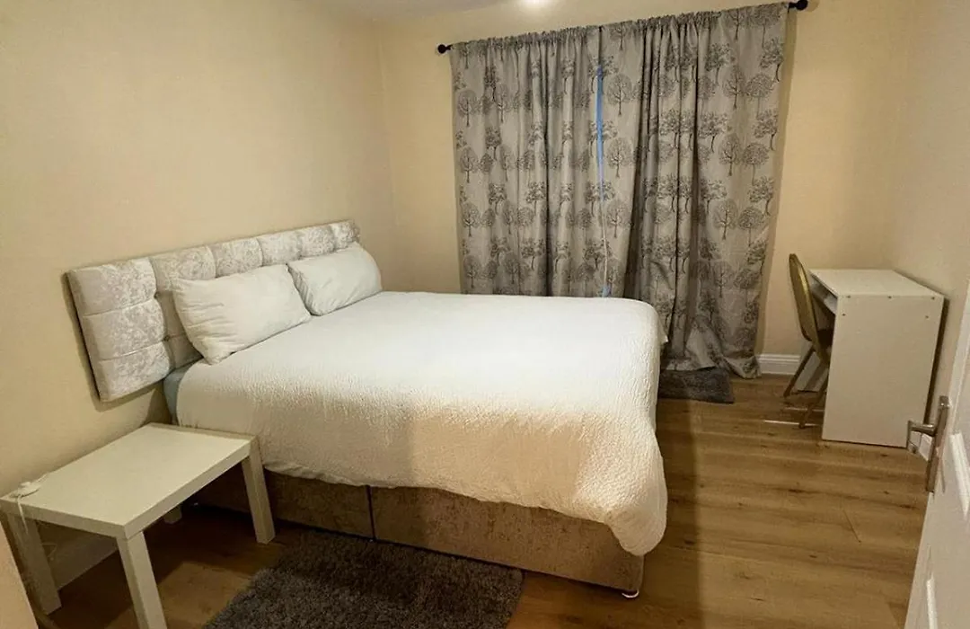 Shared House In Chakeshill Drive-1