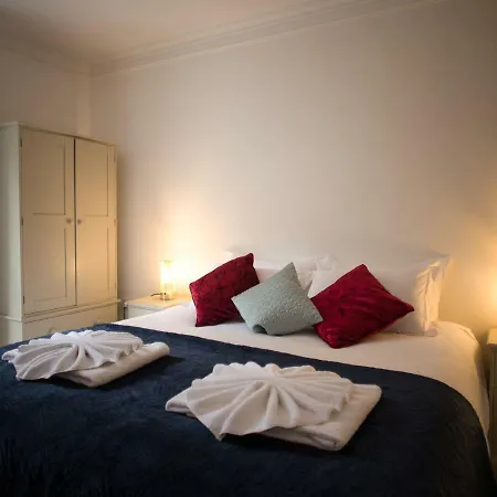 Berkeley Square House-3